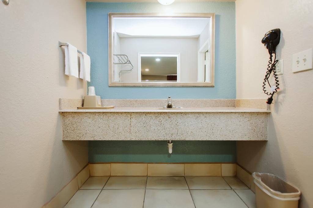 Regency Inn - Channelview Eksteriør billede
